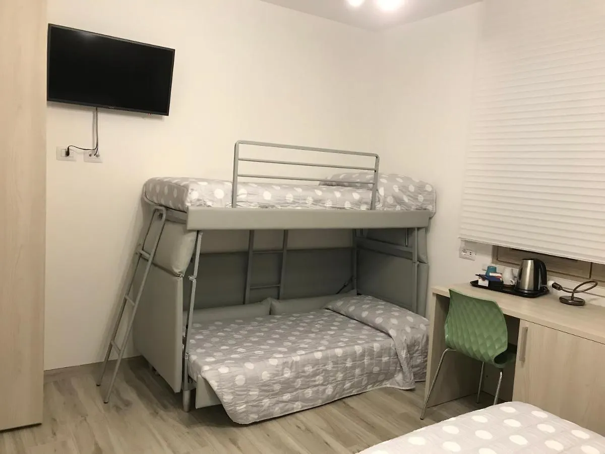 Bed & Breakfast Il Sole e la Luna B&B in Garda