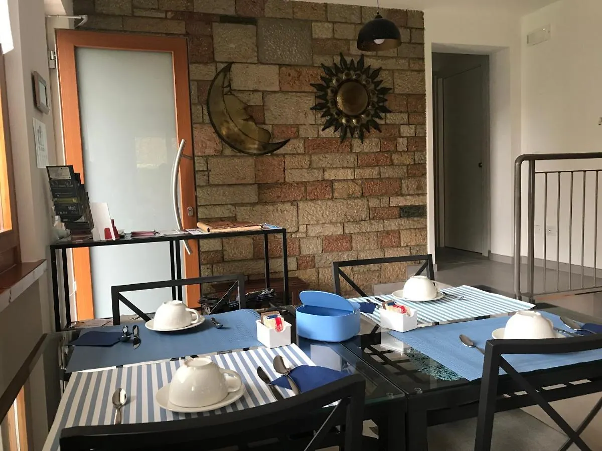 Il Sole E La Luna B&B In Garda Garda  Italien