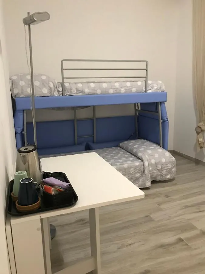 ** Frühstückspension Il Sole E La Luna B&B In Garda Garda  Italien
