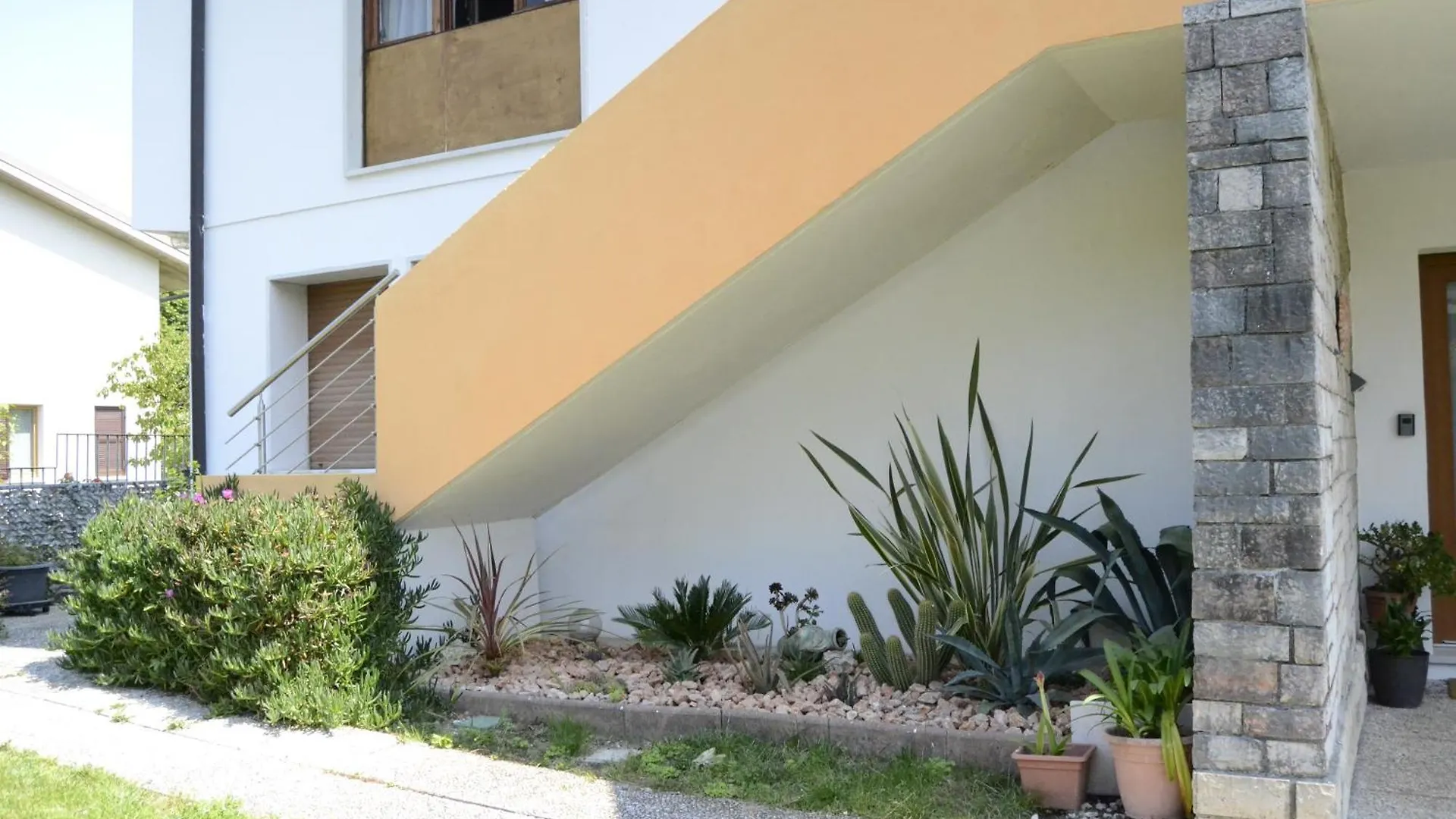 Il Sole E La Luna B&B In Garda 住宿加早餐酒店