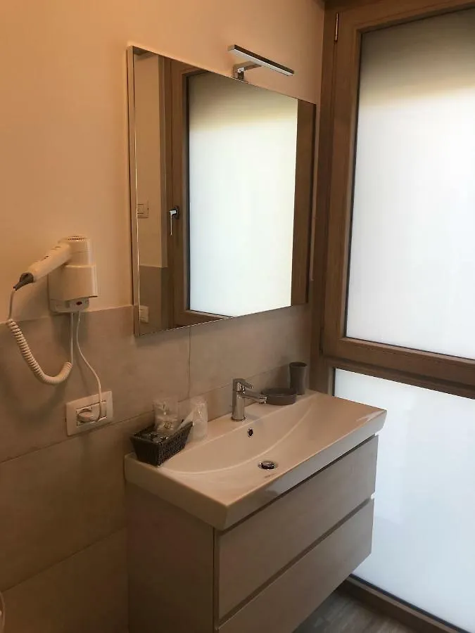 住宿加早餐酒店 Il Sole E La Luna B&B In Garda