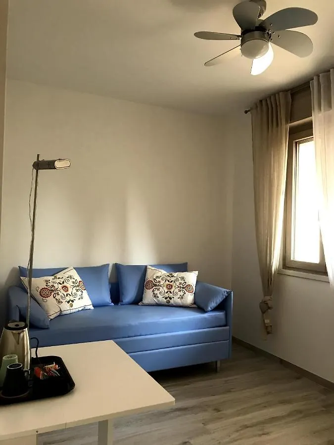 Il Sole E La Luna B&B In Garda 住宿加早餐酒店